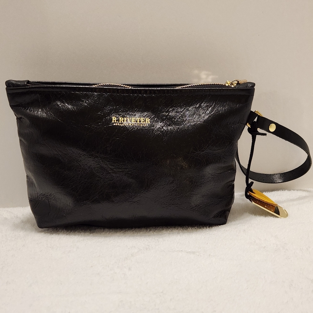 🔥 R. Riveter Naomi Black Leather Clutch Wristlet 2019 Used Once